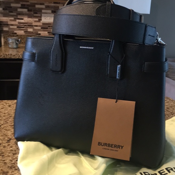 Sold on ♏️ NWT Burberry Medium Banner - Picture 8 of 8